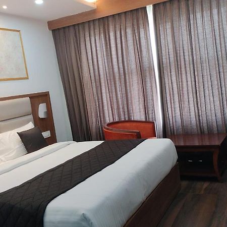 Hotel Eyrie Nest Bangalore Exterior photo