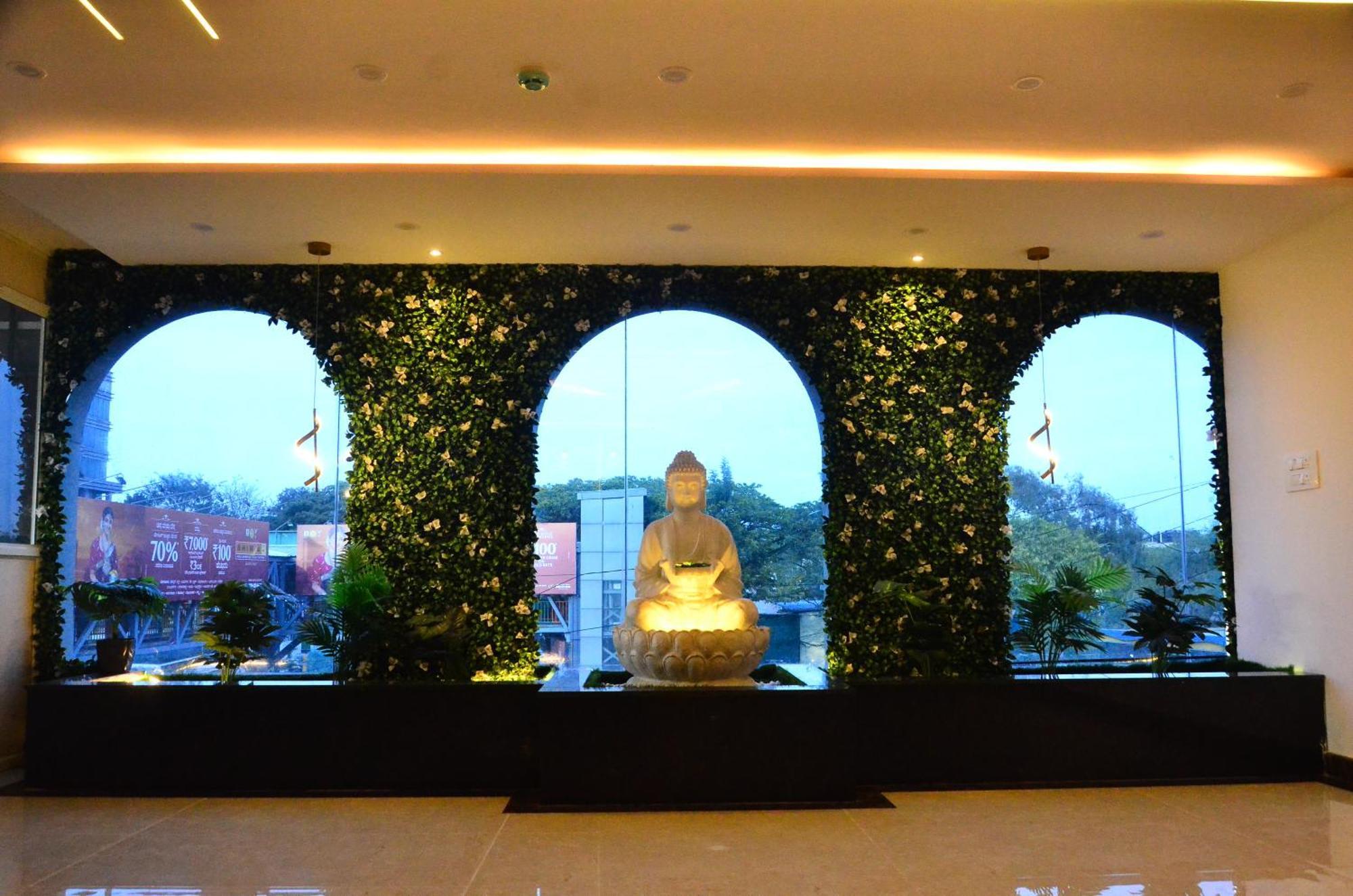 Hotel Eyrie Nest Bangalore Exterior photo