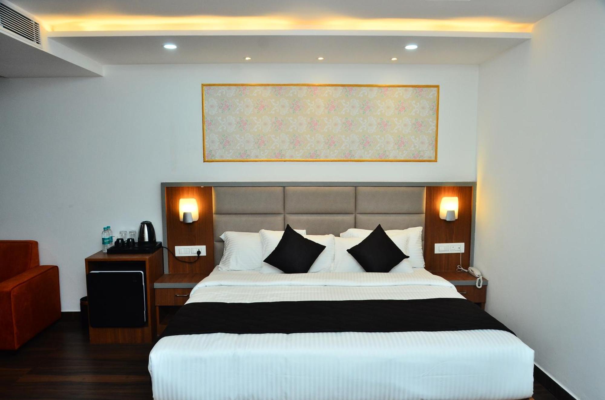 Hotel Eyrie Nest Bangalore Exterior photo