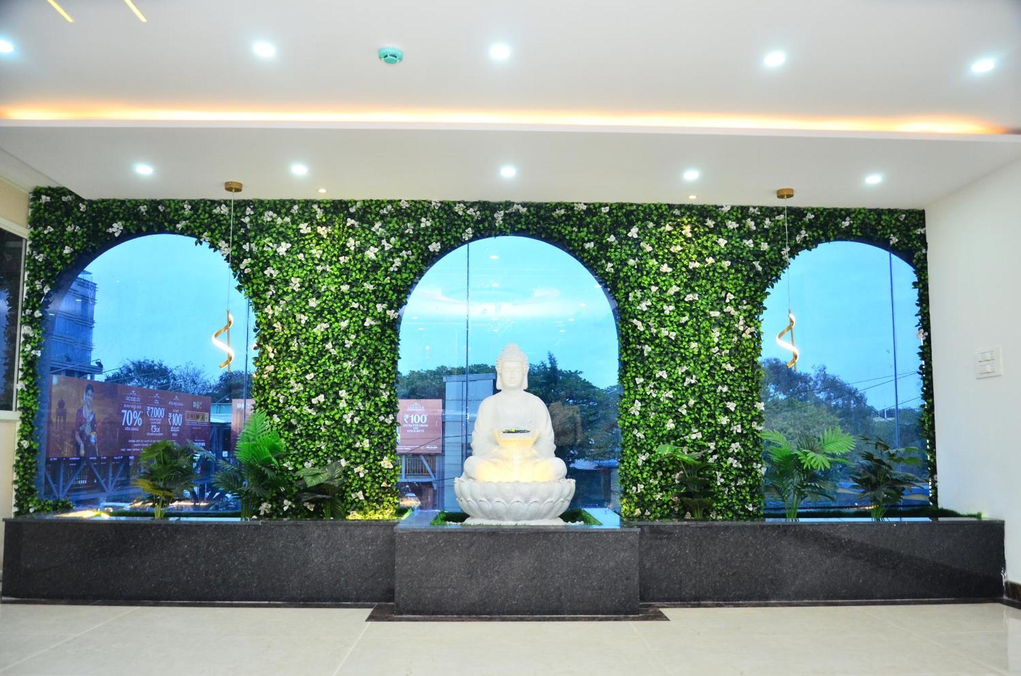 Hotel Eyrie Nest Bangalore Exterior photo