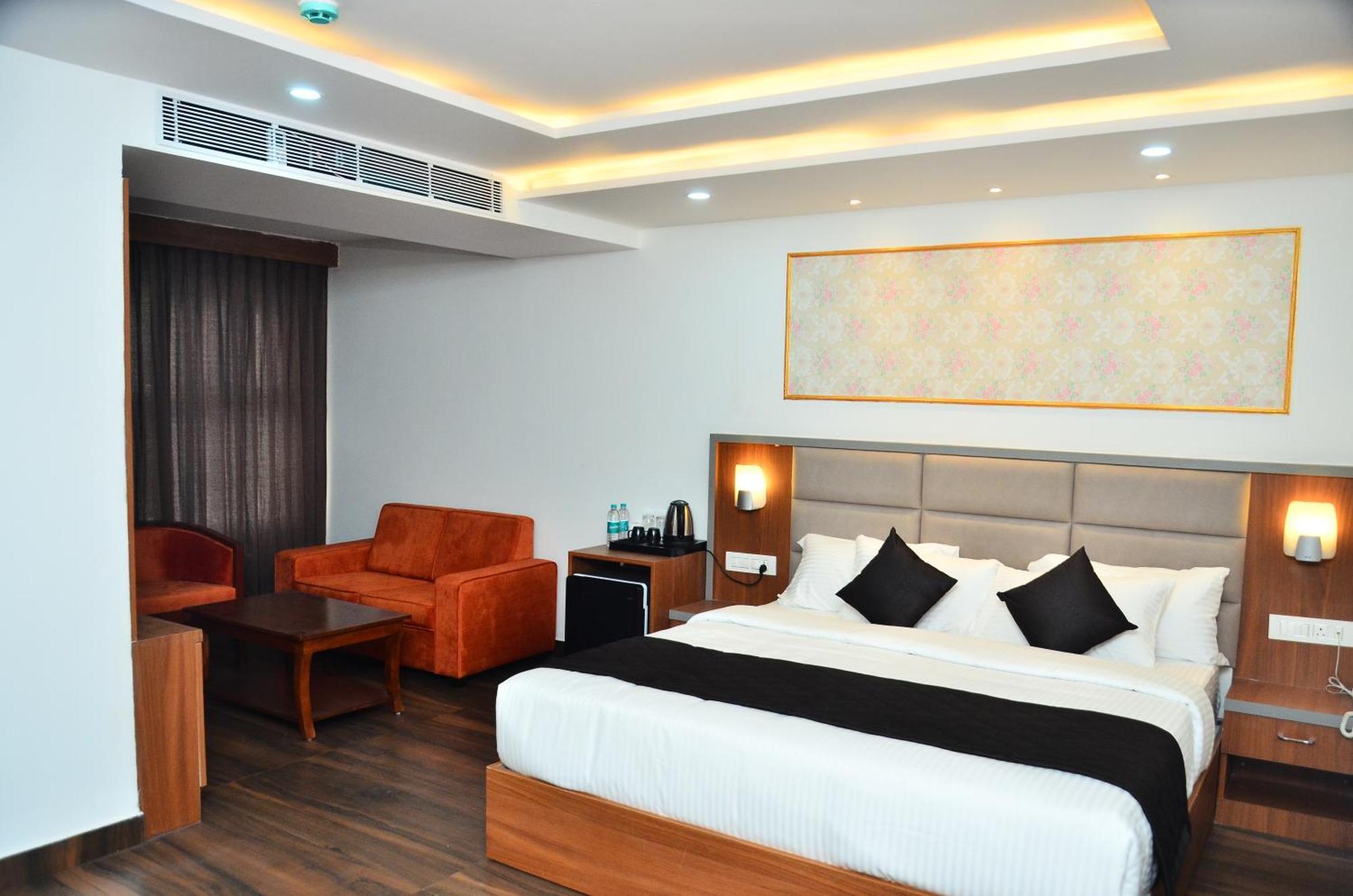 Hotel Eyrie Nest Bangalore Exterior photo